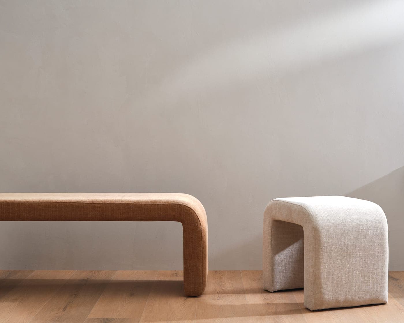A seamless microcement floor and wall.